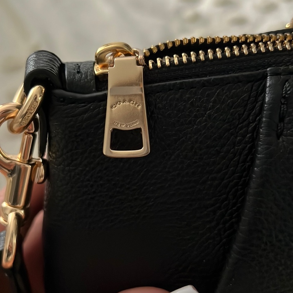 Authentic Elise Pebble Leather Purse - Picture 12 of 15